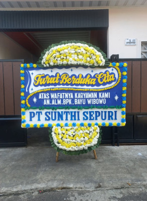Papan Bunga Duka di Nusaniwe